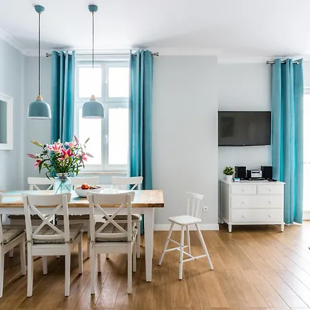 Sanhaus - Bacardi - Z 2 Balkonami, Garazem, Przy Plazy Appartement *